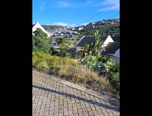 LAND FOR SALE IN VAKANSIEPLAAS